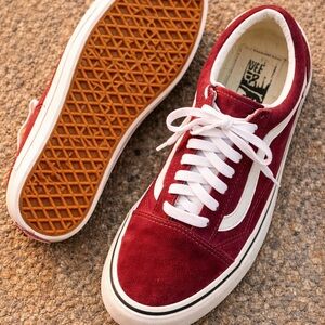 Vans Old Skool Burgundy Suede Sneakers M8 W9.5 Like New